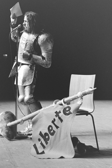 Armand Vaillancourt au Grand Théâtre en 1971
