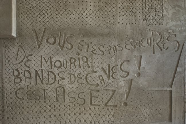 Murale Jordi Bonet «Vous êtes pas écoeurés de mourir bandes de caves!»